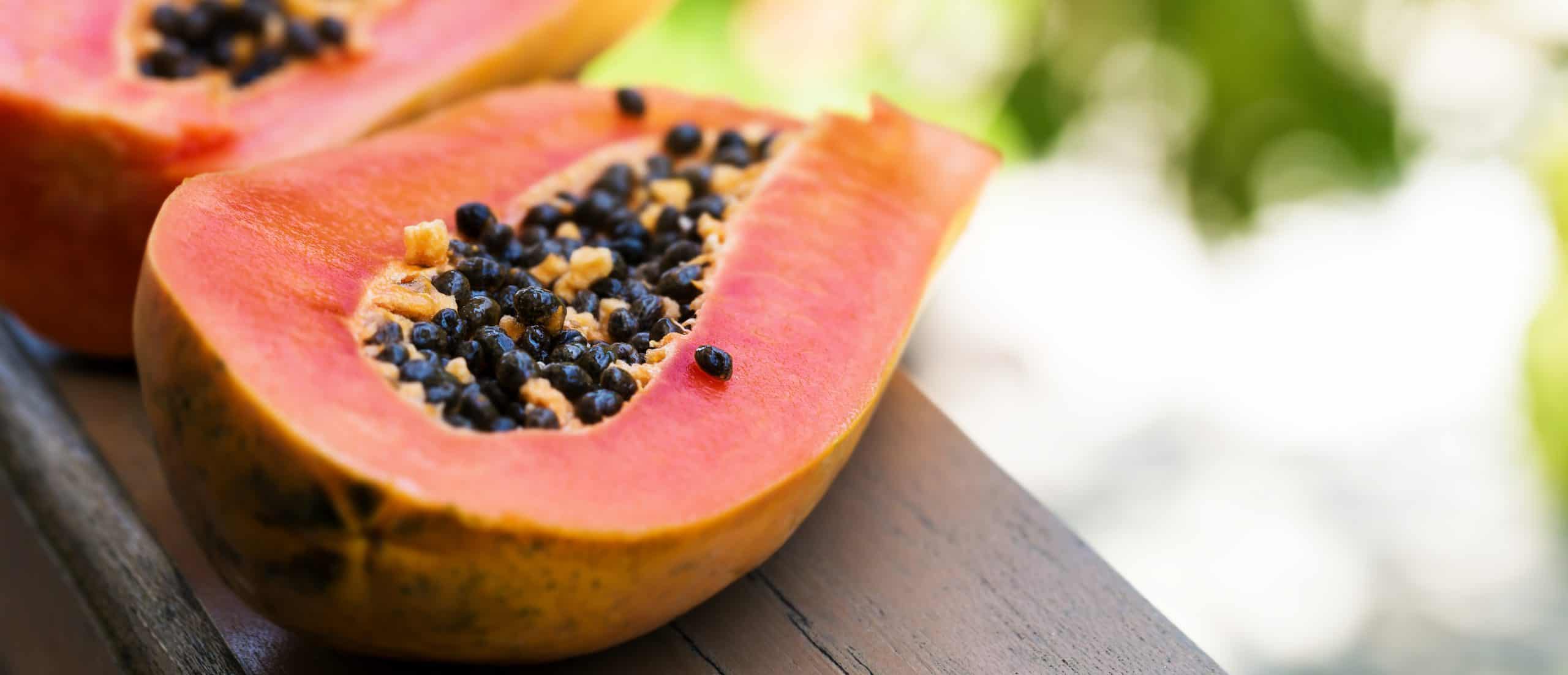 Papaya Delights: BBQ Bliss on a Tropical Plate!